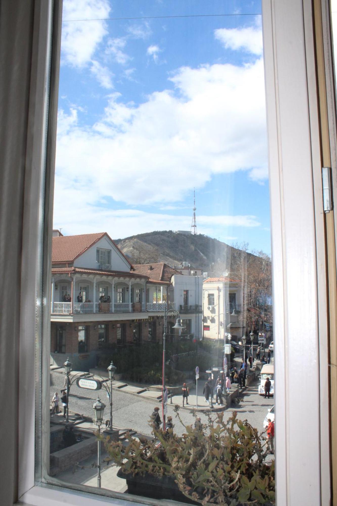 Meidan Inn Tbilisi Esterno foto